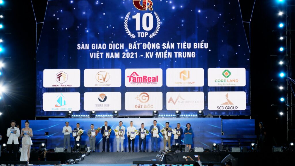 Thiên Tâm Land vinh dự nhận giải thưởng. “Top 10 sàn giao dịch BĐS tiêu biểu Việt Nam năm 2021 – Khu vực Miền Trung”